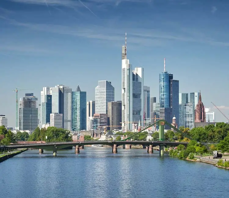Stadtansicht Frankfurt , Blick auf die Skyline