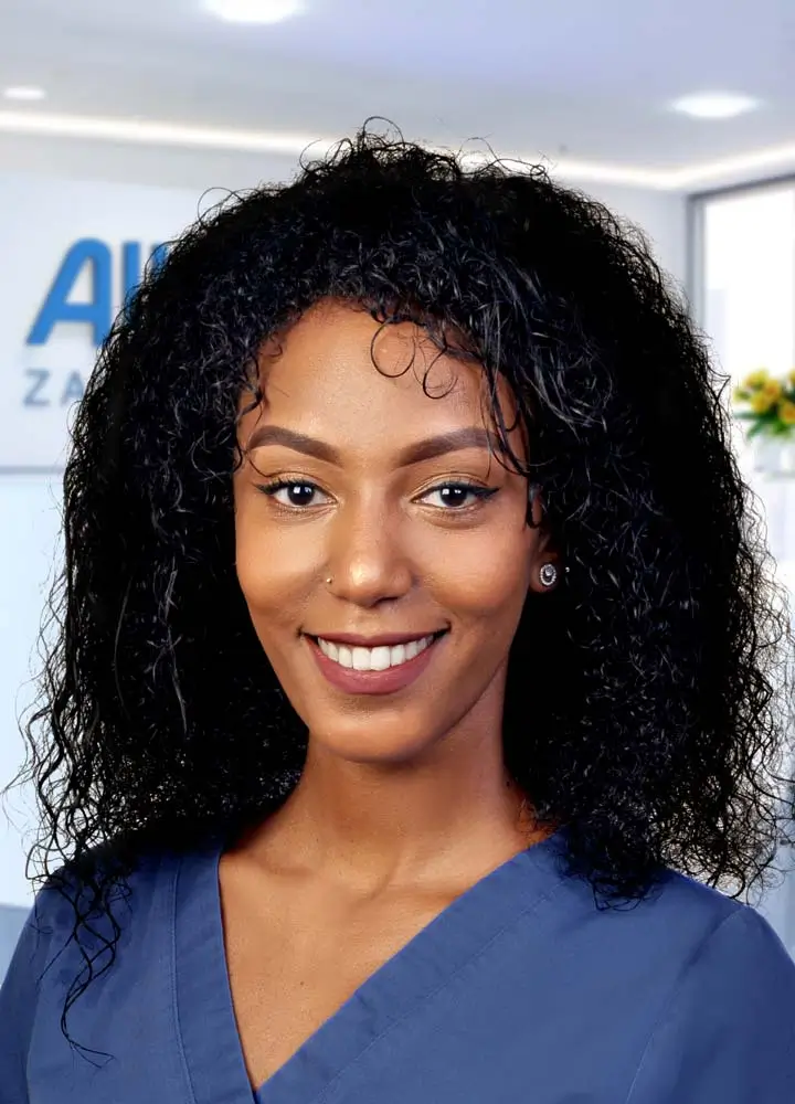 Portrait zahnmedizinische Prophylaxeassistenz Deayt Yeman (AllDent Frankfurt)