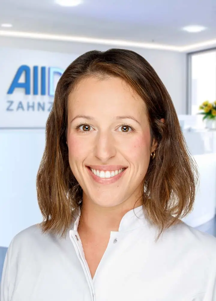 Portrait Zahn&auml;rztin Jacqueline Darginidis (AllDent Frankfurt)