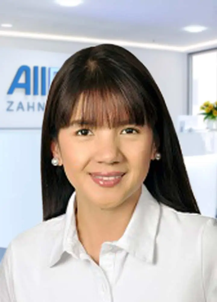 Portrait Zahn&auml;rztin Katheryn Loos (AllDent Frankfurt)