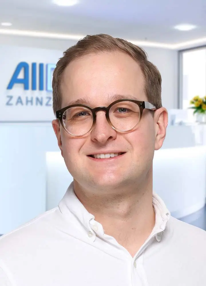 Portrait Zahnarzt Jonathan Richter (AllDent Frankfurt)