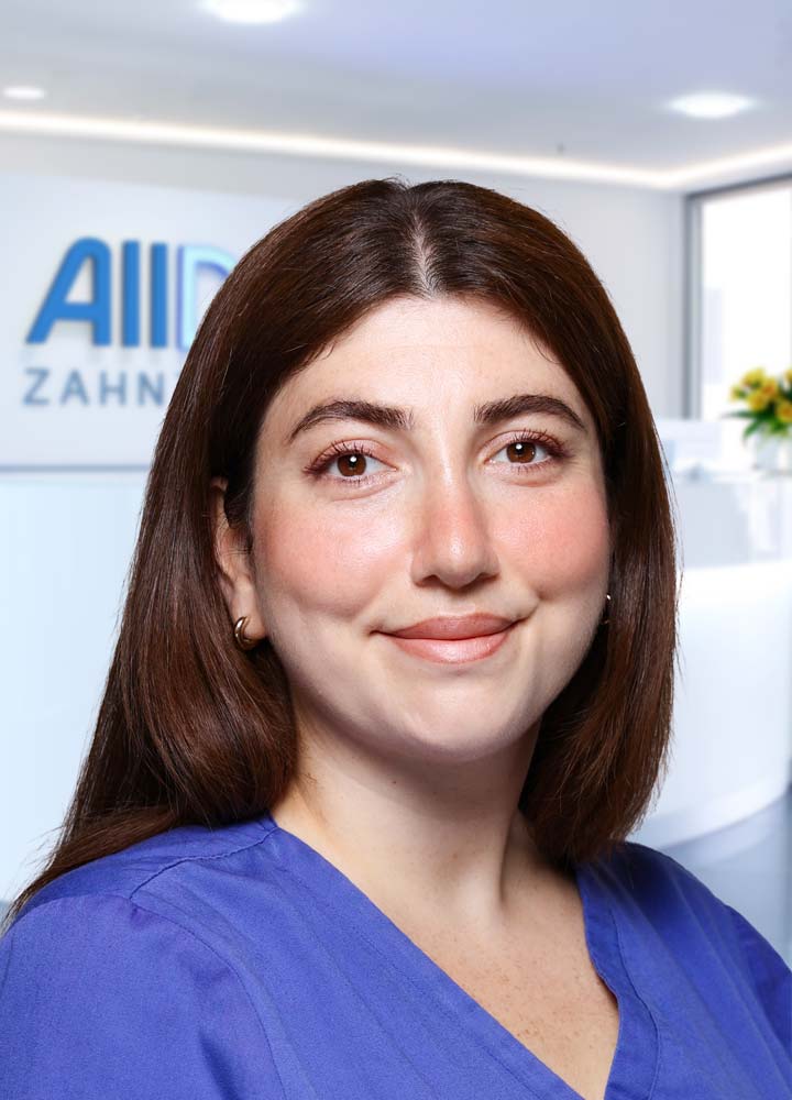 Portrait PZR Esra Akpolat (AllDent Frankfurt)